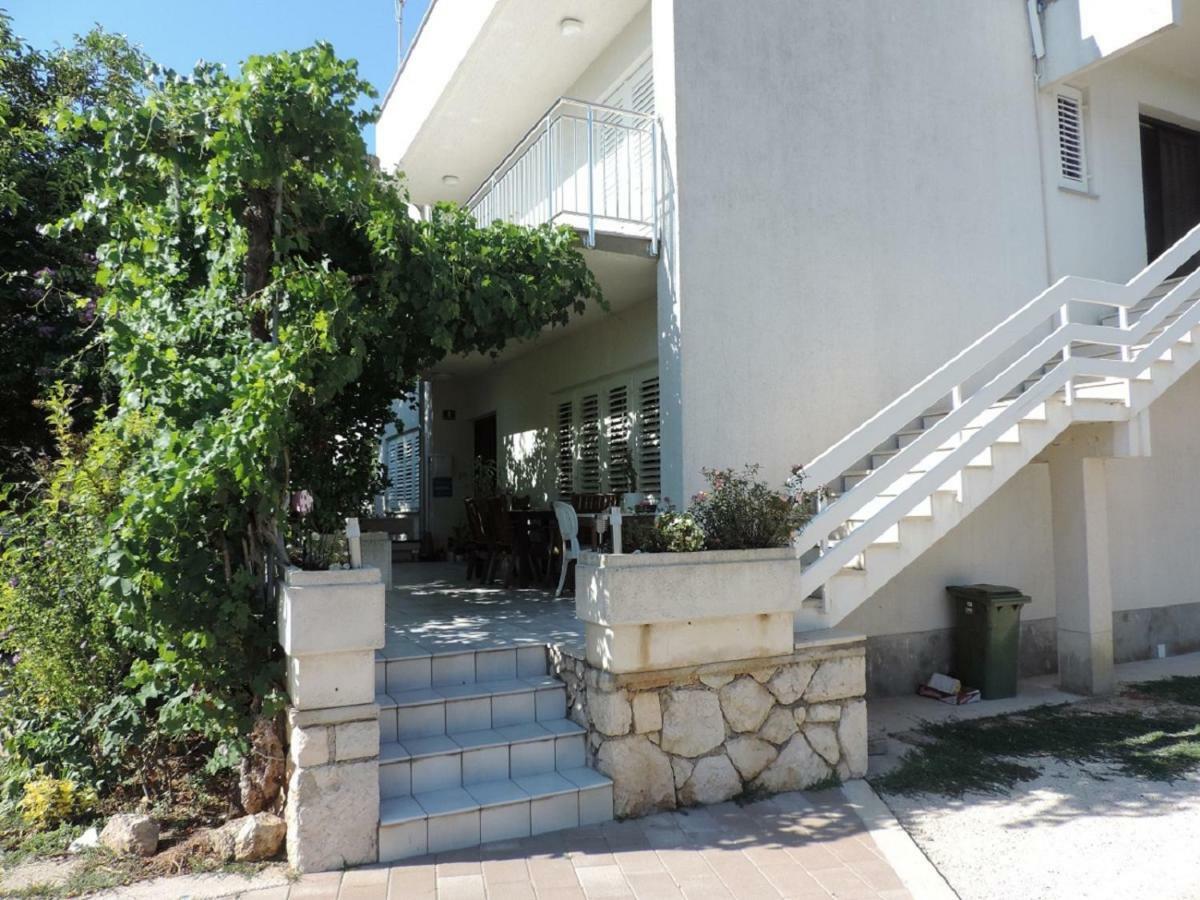 Vidas Apartment
